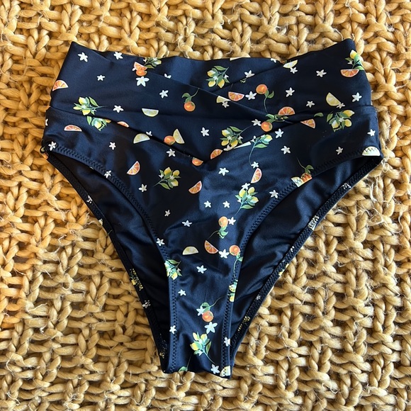 Oranges Mid Rise Bikini - Picture 2 of 8